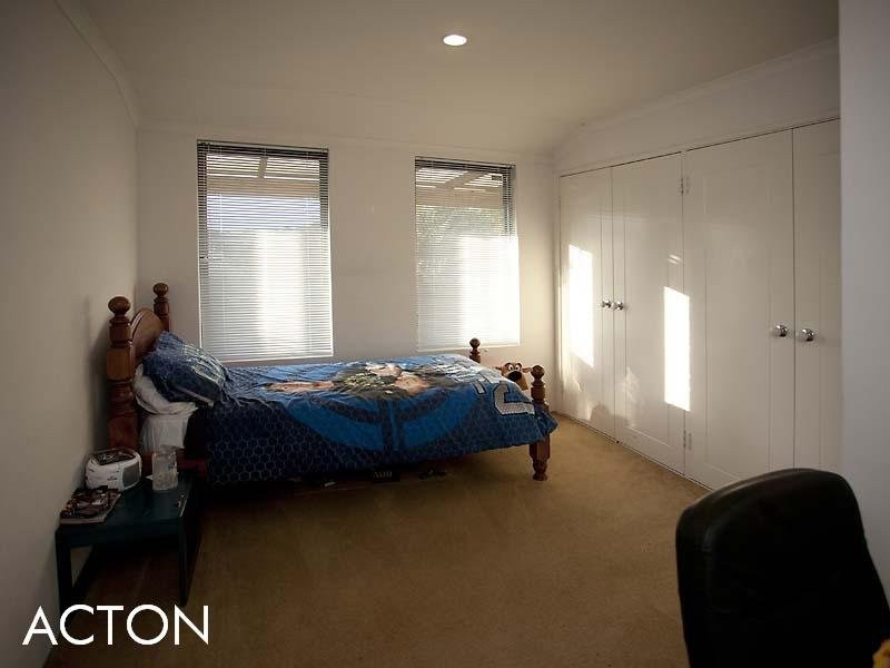 5 Messina Grove, Ellenbrook WA 6069