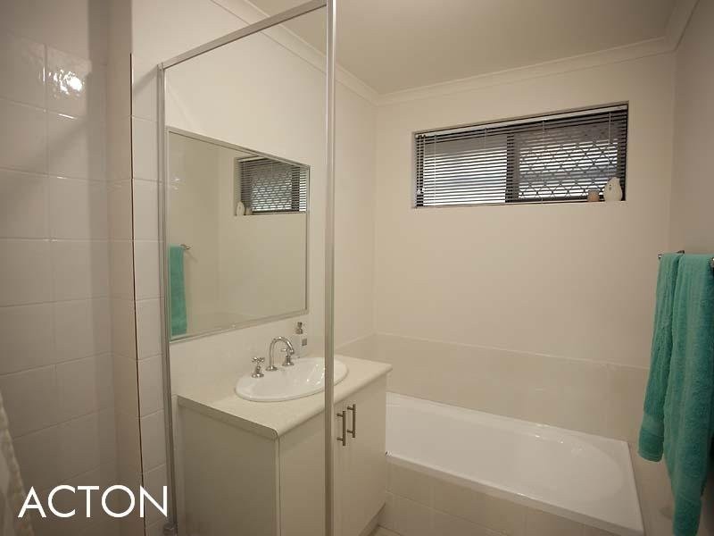 5 Messina Grove, Ellenbrook WA 6069