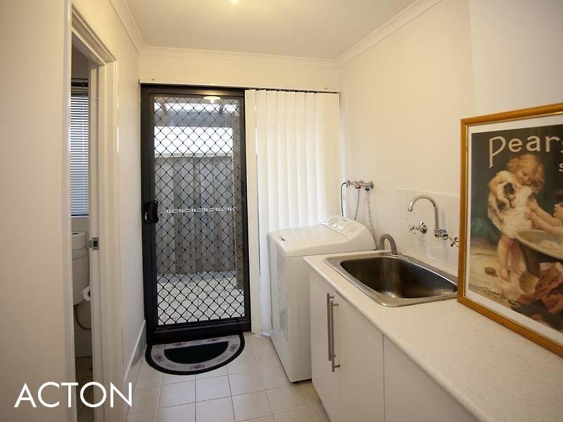 5 Messina Grove, Ellenbrook WA 6069