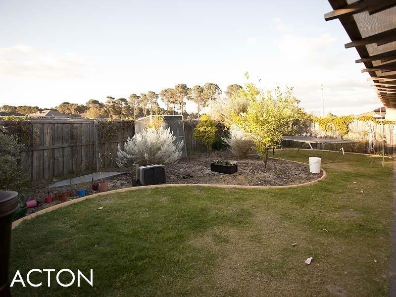 5 Messina Grove, Ellenbrook WA 6069