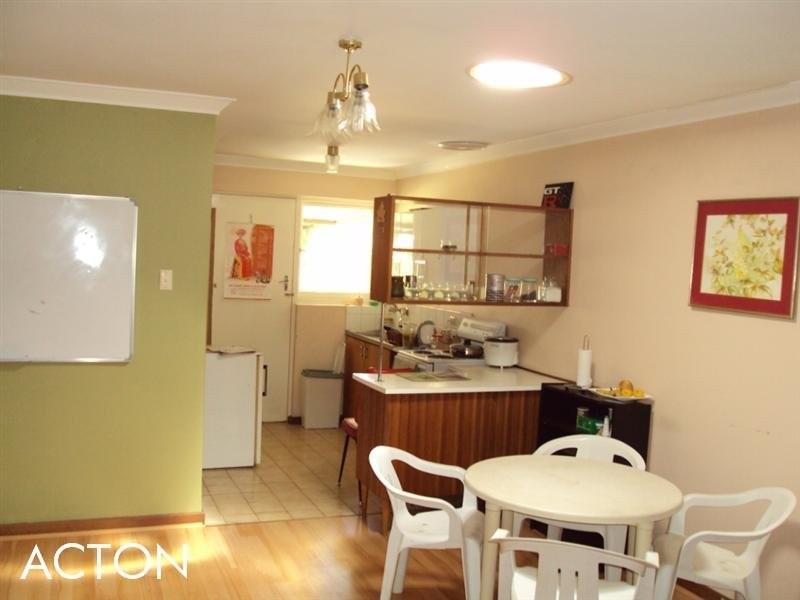 38 Collingwood Street, Dianella WA 6059