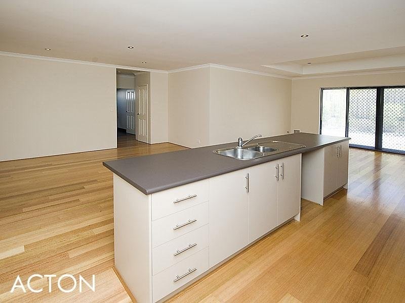 35 Pavilion Circle, The Vines WA 6069