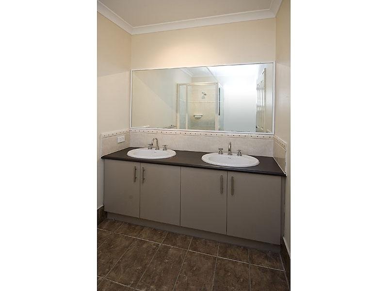 35 Pavilion Circle, The Vines WA 6069