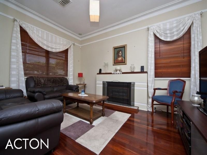 27 Toowong Street, Bayswater WA 6053