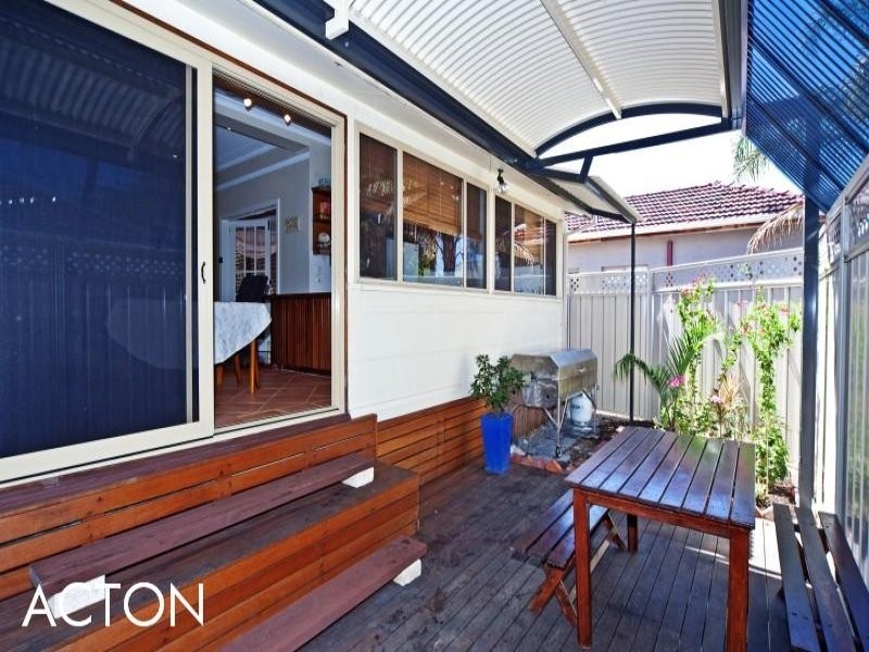 27 Toowong Street, Bayswater WA 6053