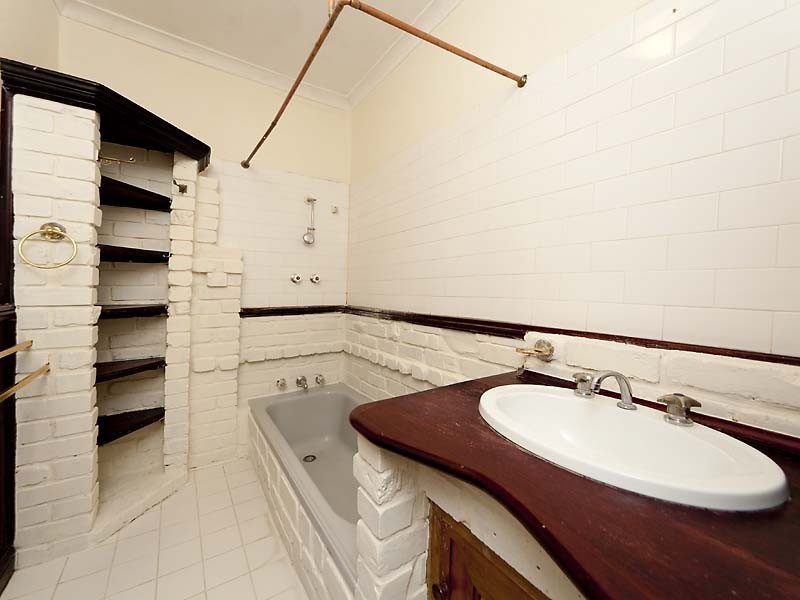 18 Arlunya Avenue, Belmont WA 6104