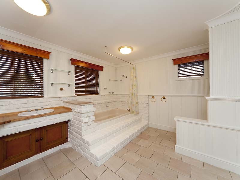 18 Arlunya Avenue, Belmont WA 6104