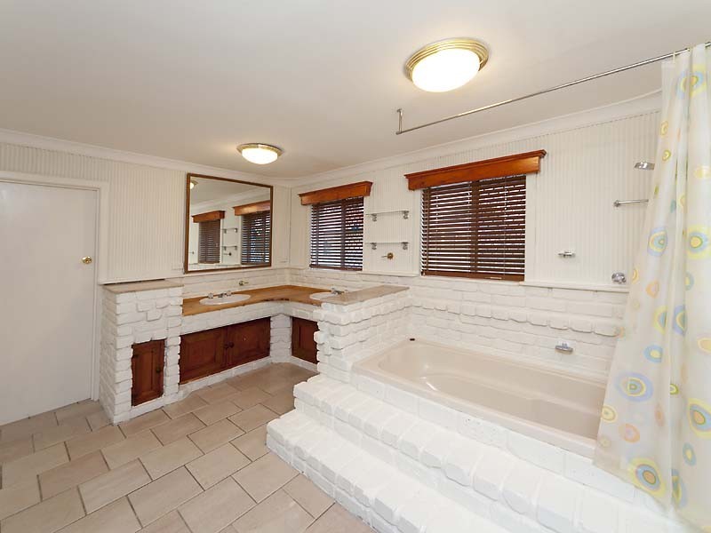 18 Arlunya Avenue, Belmont WA 6104