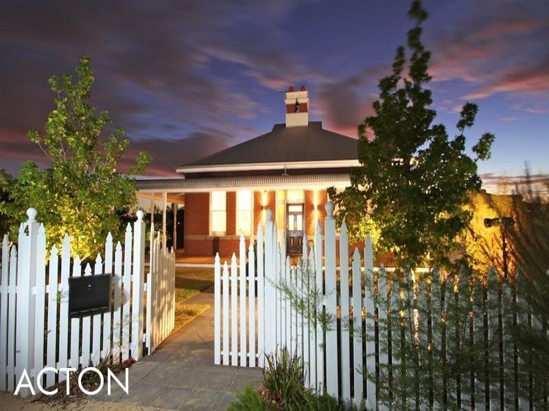 4 Veitch Street, Bayswater WA 6053