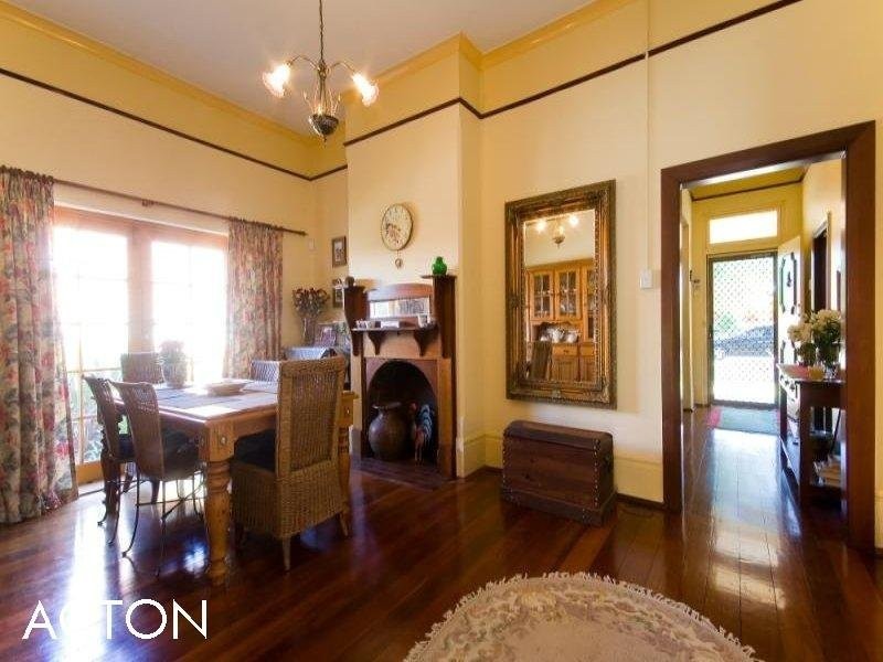 152 Sixth Avenue, Inglewood WA 6052