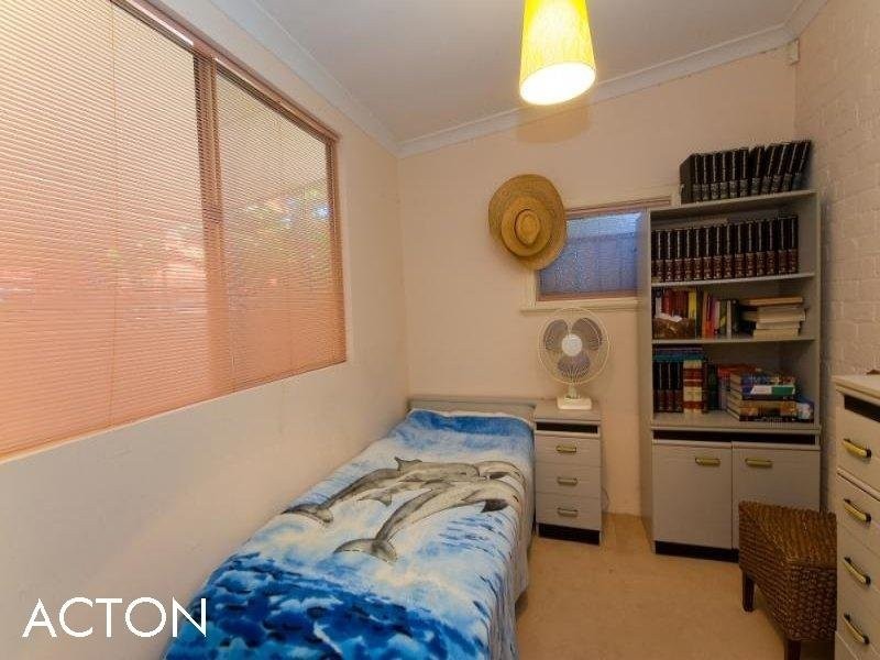 152 Sixth Avenue, Inglewood WA 6052