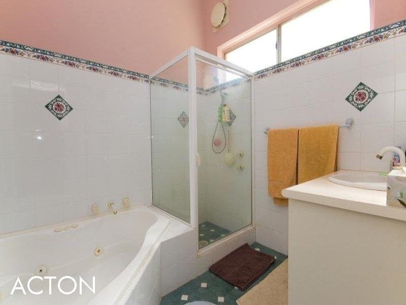 152 Sixth Avenue, Inglewood WA 6052