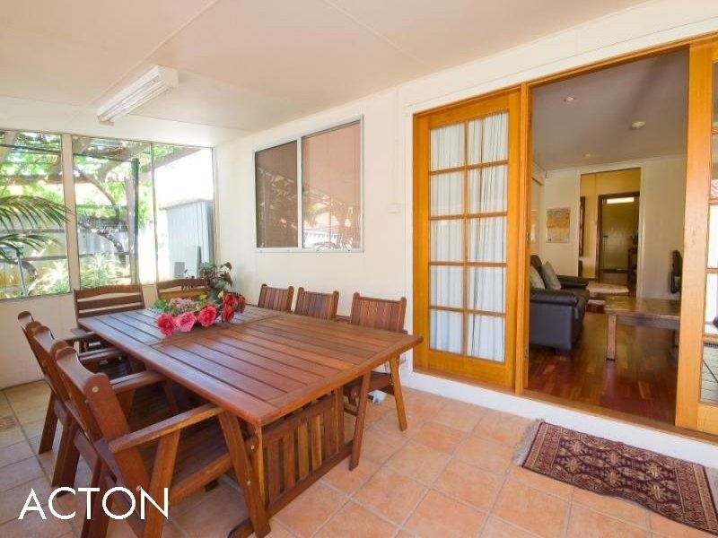 152 Sixth Avenue, Inglewood WA 6052