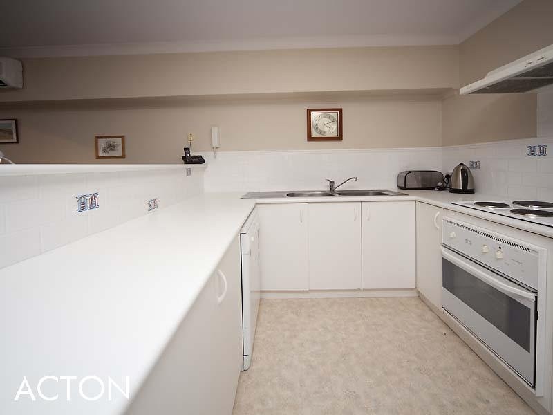 7/19 Little Shenton Lane, Northbridge WA 6003