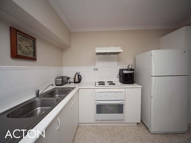 7/19 Little Shenton Lane, Northbridge WA 6003