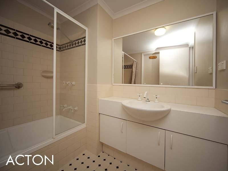 7/19 Little Shenton Lane, Northbridge WA 6003