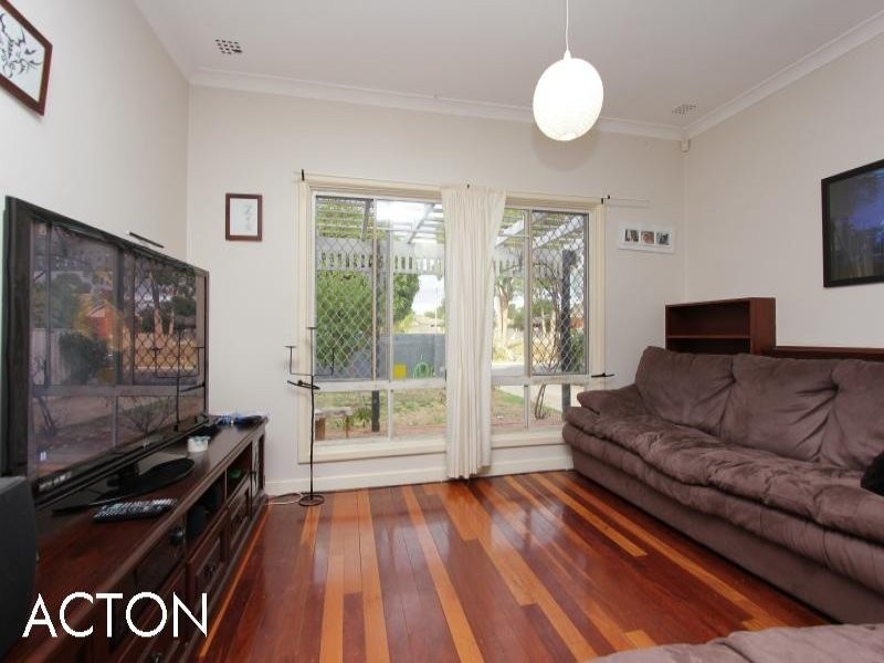 15 Valentine Avenue, Dianella WA 6059