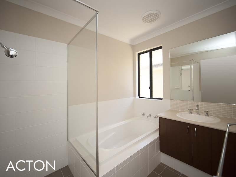 4/105 Gladstone Road, Rivervale WA 6103