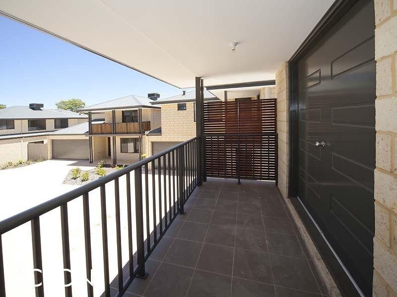 4/105 Gladstone Road, Rivervale WA 6103