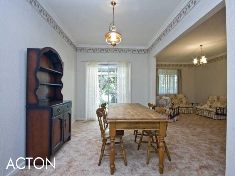 4 Hobart Street, Bayswater WA 6053