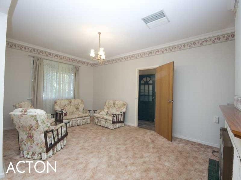 4 Hobart Street, Bayswater WA 6053