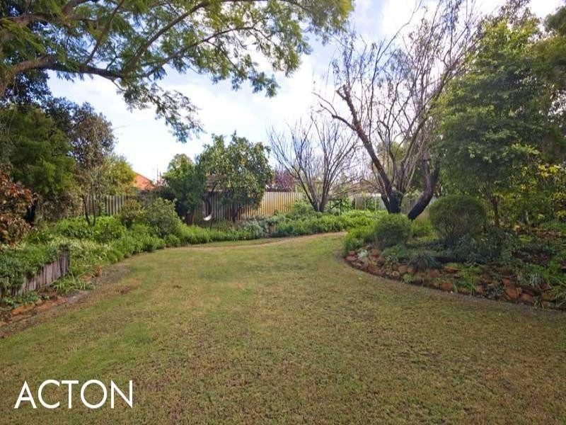 4 Hobart Street, Bayswater WA 6053