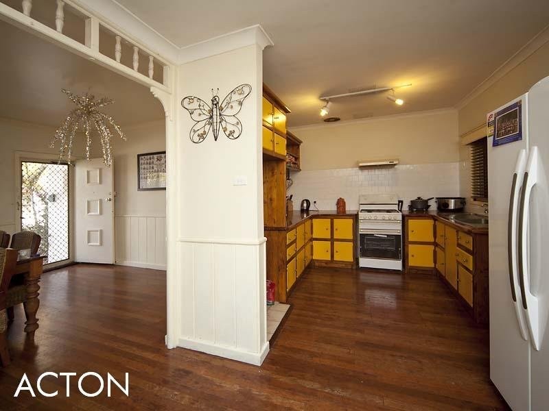 18 Arlunya Avenue, Belmont WA 6104