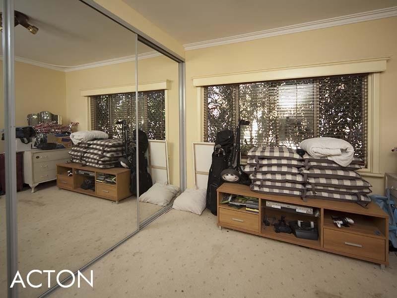 18 Arlunya Avenue, Belmont WA 6104