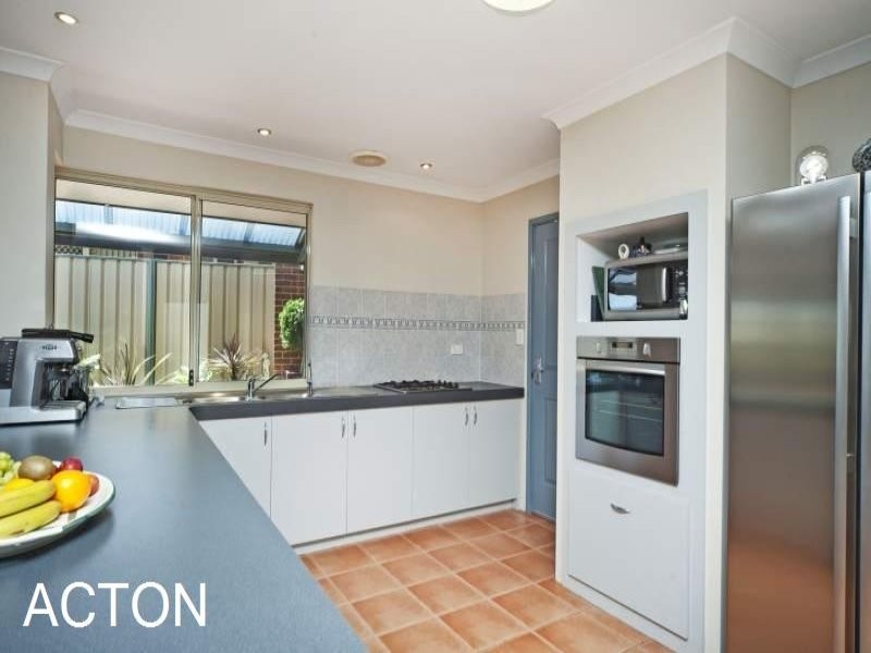 15 Menmuir Place, Bayswater WA 6053