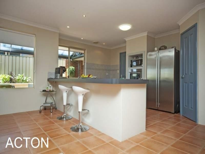 15 Menmuir Place, Bayswater WA 6053