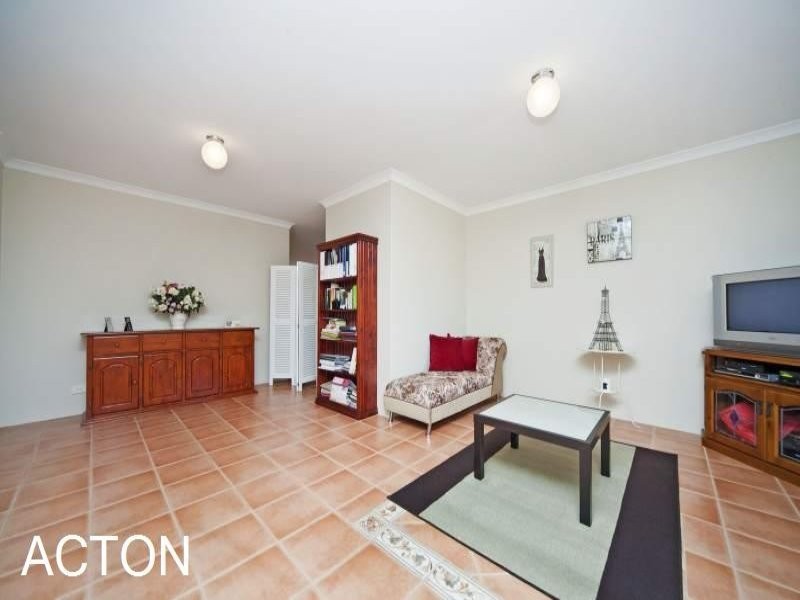 15 Menmuir Place, Bayswater WA 6053