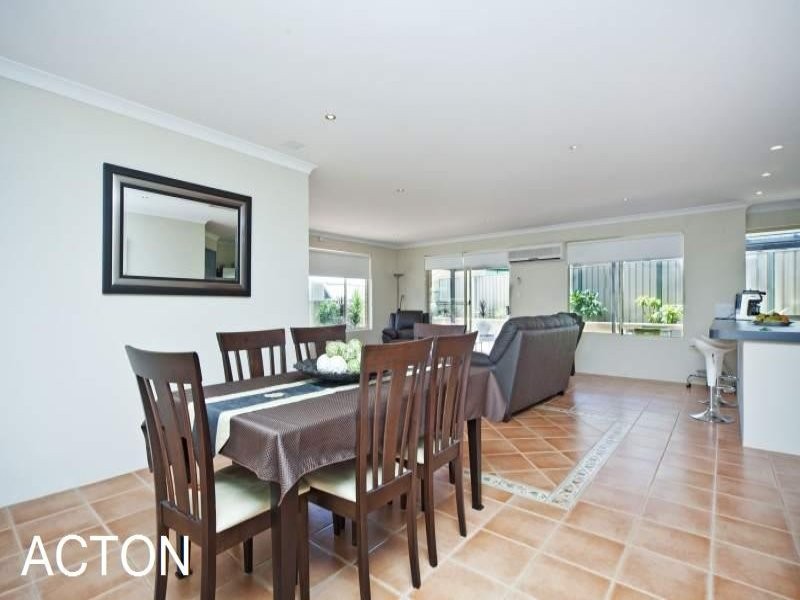 15 Menmuir Place, Bayswater WA 6053