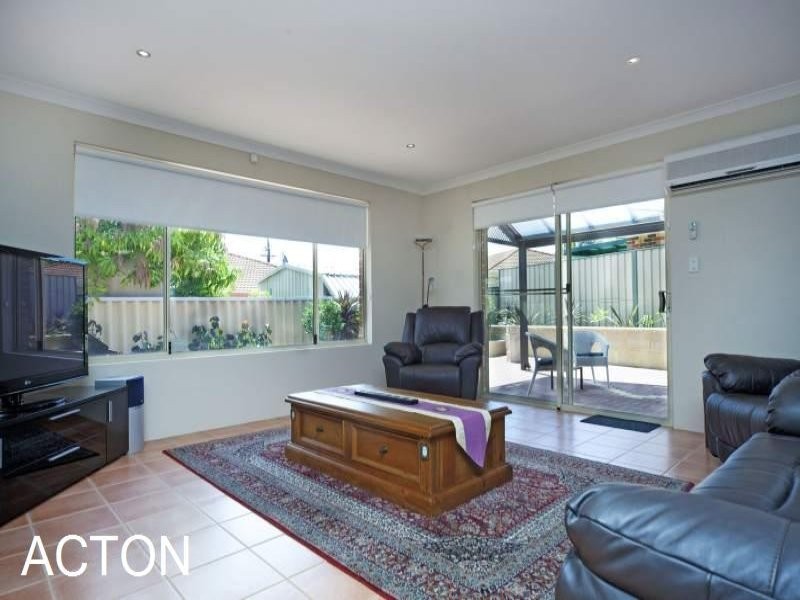 15 Menmuir Place, Bayswater WA 6053