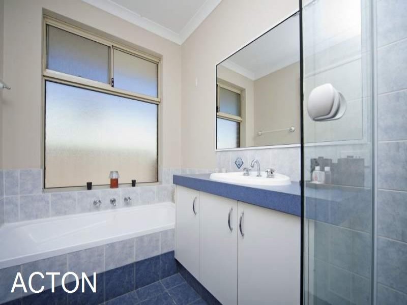 15 Menmuir Place, Bayswater WA 6053