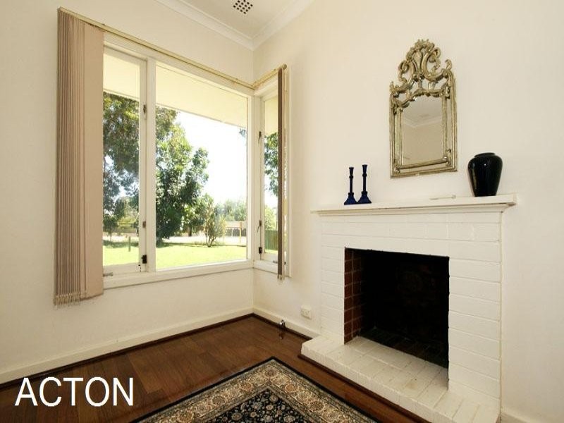 8 Fairs Street, Embleton WA 6062