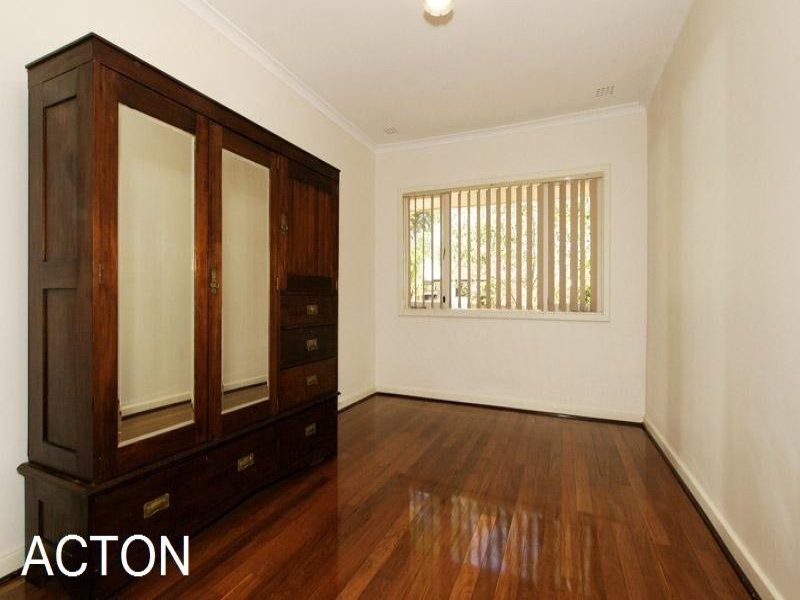 8 Fairs Street, Embleton WA 6062