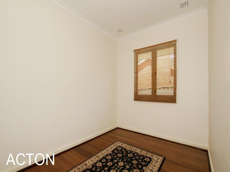 8 Fairs Street, Embleton WA 6062