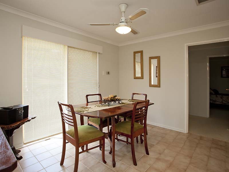 2/353 Daly Street, Cloverdale WA 6105