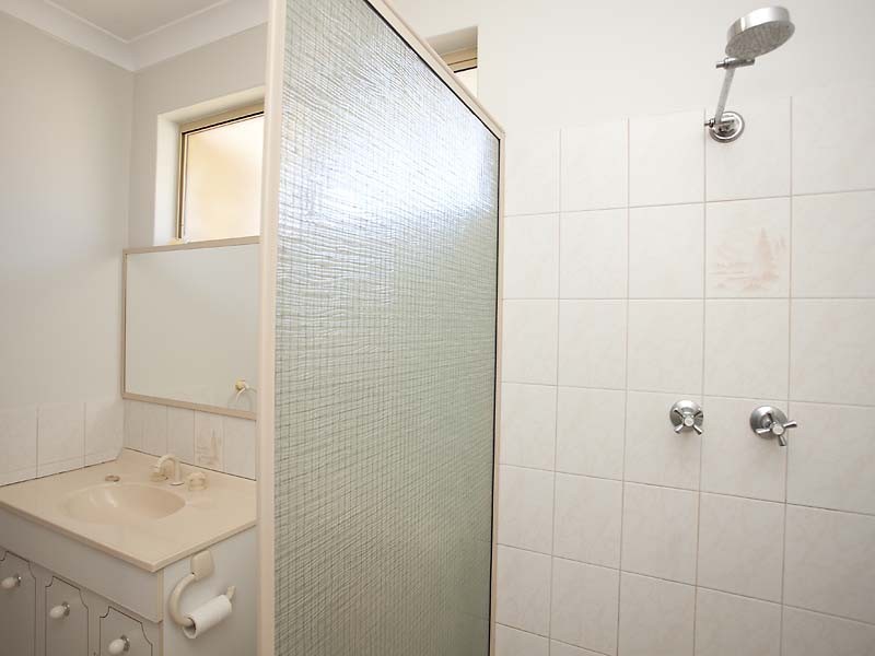 2/353 Daly Street, Cloverdale WA 6105