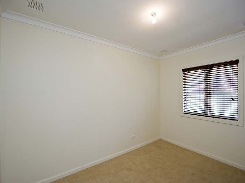 38 Kennerly Street, Cloverdale WA 6105