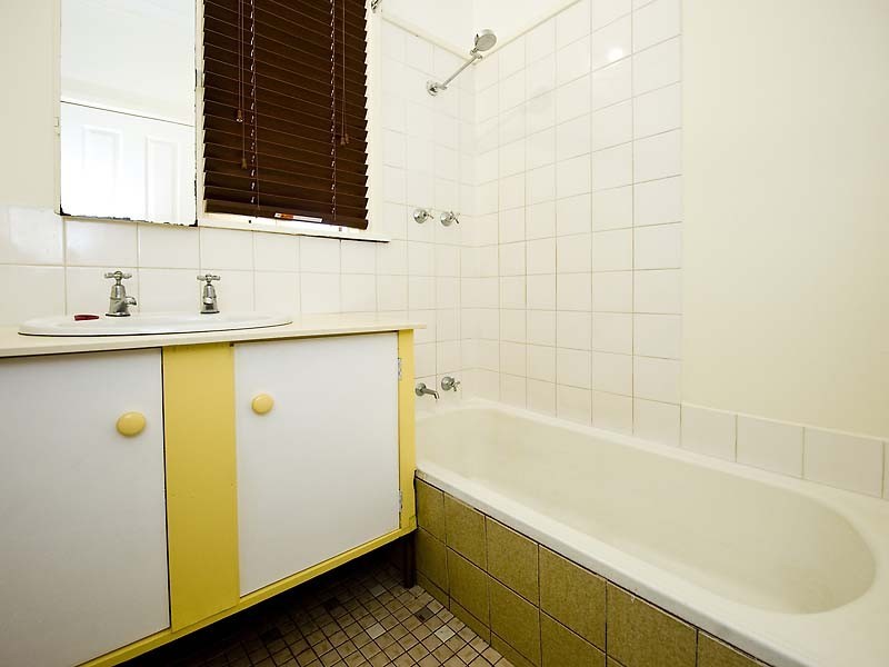 38 Kennerly Street, Cloverdale WA 6105