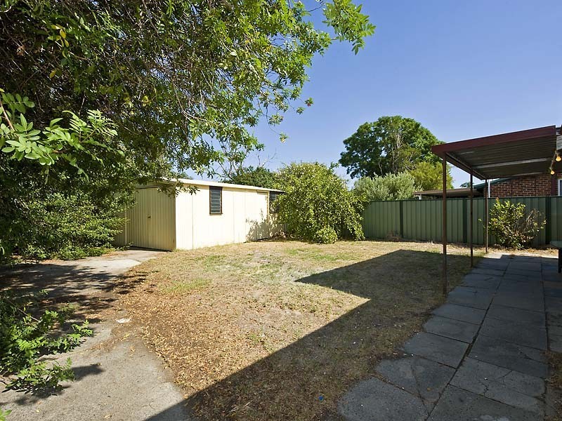 38 Kennerly Street, Cloverdale WA 6105