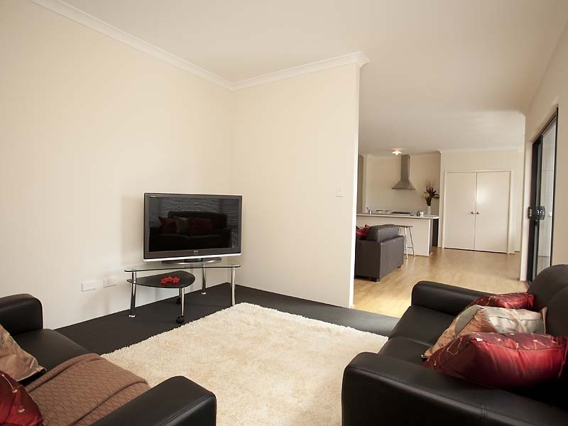 a/427 Belgravia Street, Cloverdale WA 6105