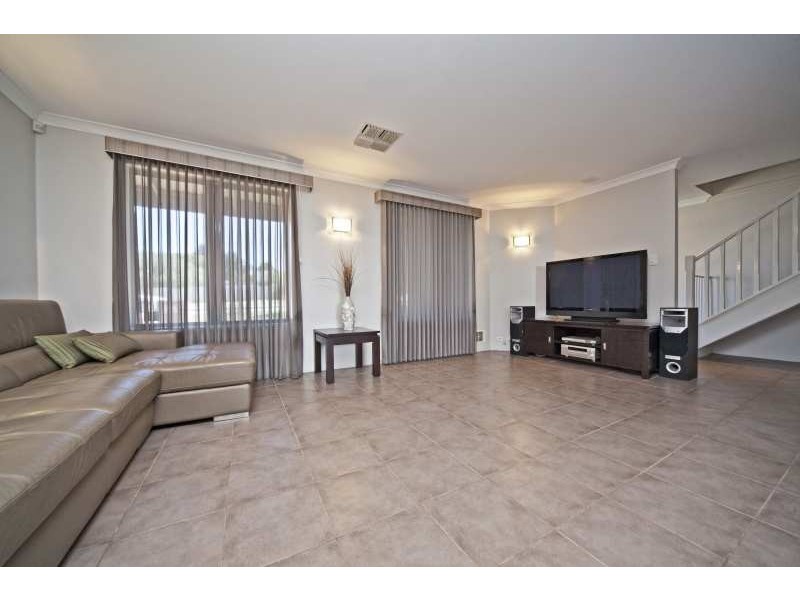 17 Adelphi Street, Bayswater WA 6053