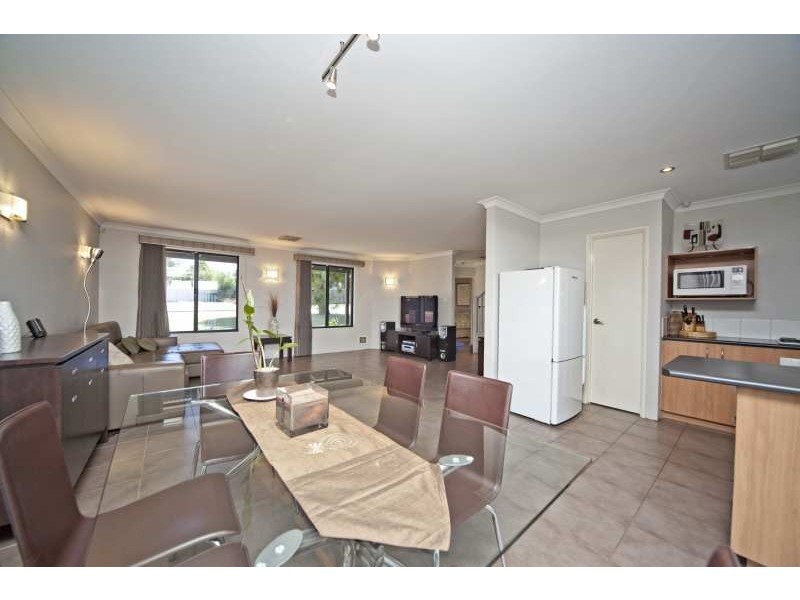 17 Adelphi Street, Bayswater WA 6053