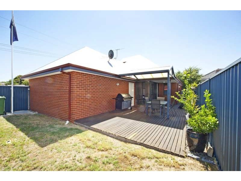 17 Adelphi Street, Bayswater WA 6053