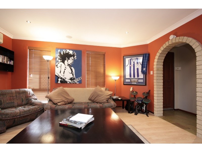 2/14 Vaughan Street, Dianella WA 6059