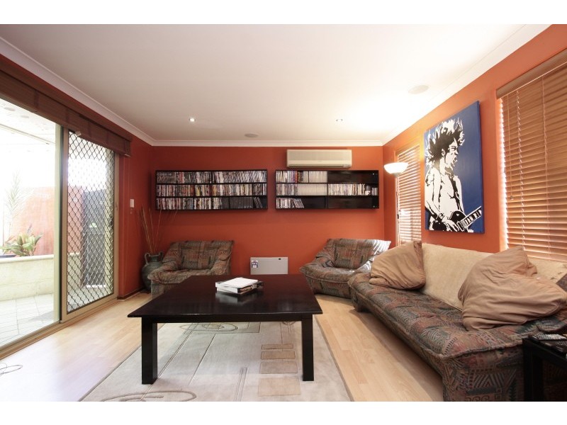 2/14 Vaughan Street, Dianella WA 6059