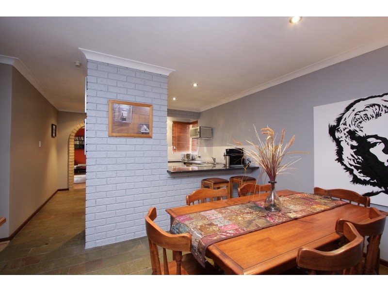 2/14 Vaughan Street, Dianella WA 6059