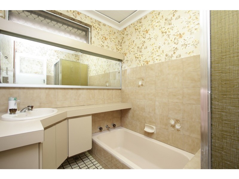 41 Howes Crescent, Dianella WA 6059